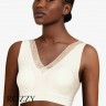 Бюстгальтер-топ без косточек Chantelle Soft Stretch C11G60 ванильный